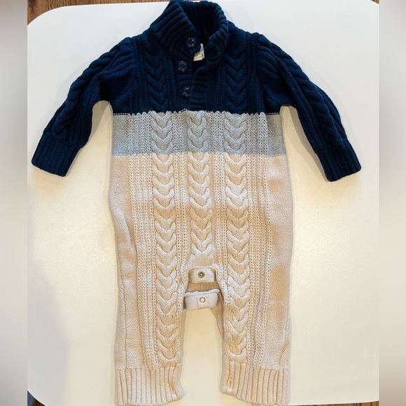 Baby Gap Bundle - 6-12 Months - Picture 3 of 4